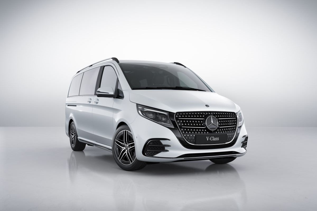 Mercedes-Benz V-Klasse Großraumlimousine Modell 2024 in Lackierung bergkristallweiß (9134) Baureihe 447