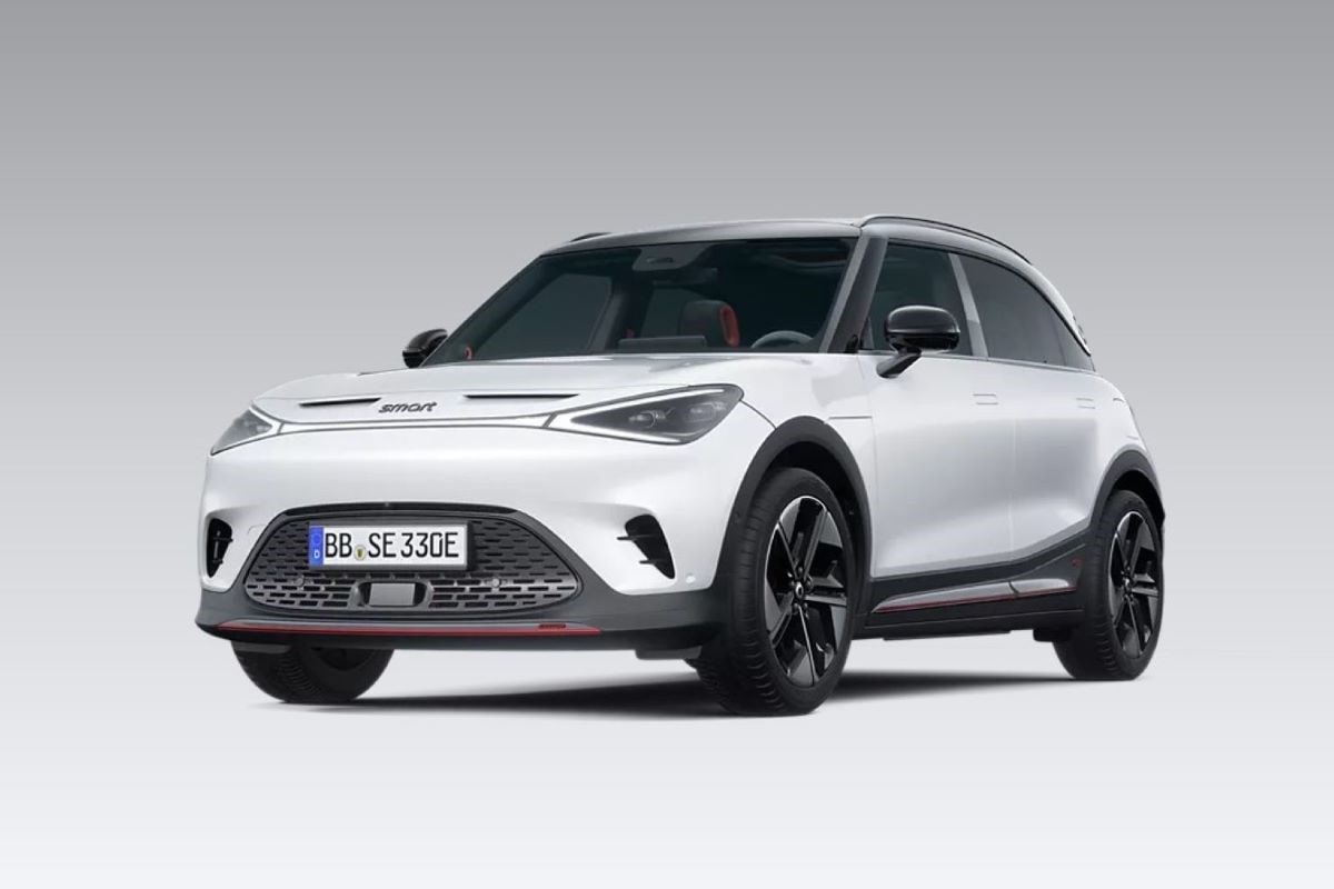 farbmuster_smart_1_brabus_in_lackierung_digital_white_metallic_-_dachfarbe_eclipse_black_-_taunus-auto-min