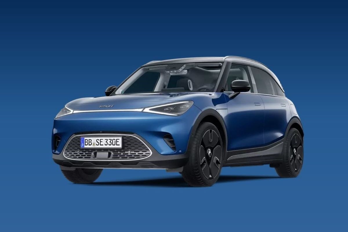 farbmuster_smart_1_in_lackierung_quantum_blue_metallic_-_dachfarbe_eclipse_black_-_taunus-auto-min