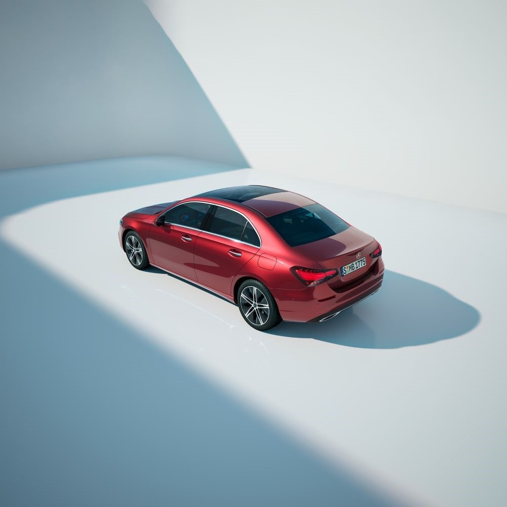 Mercedes-Benz A-Klasse Limousine V177 Heck in Manufaktur Patagonienrot metallic, MANUFAKTUR Patagonienrot metallic (993U)