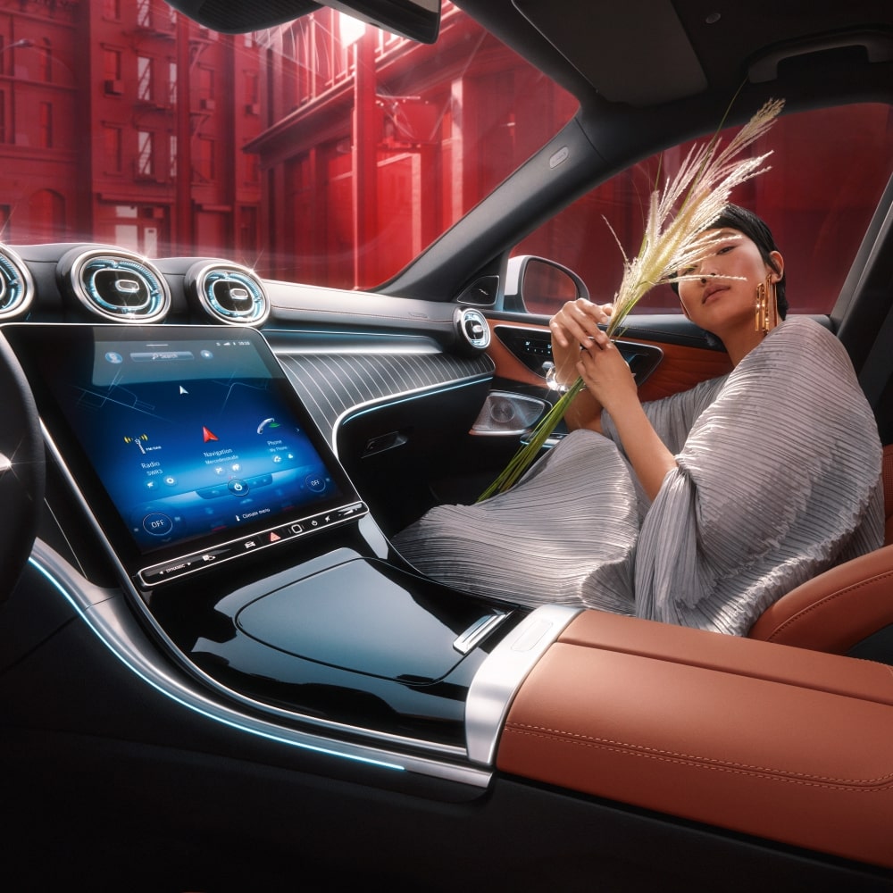 mercedes-benz_c-klasse_baureihe_w206_interieur_2_-_taunus-auto-min1
