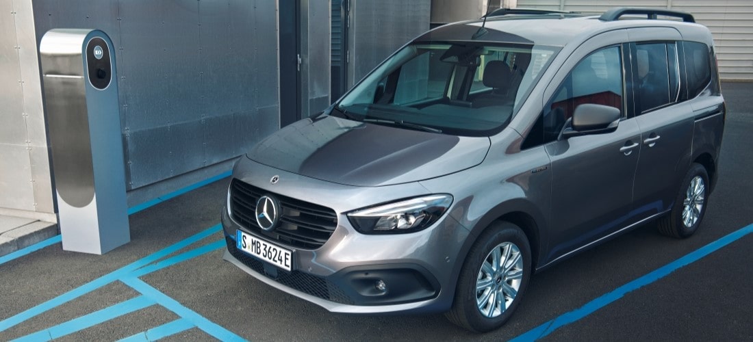 mercedes-benz_citan_tourer_baureihe_w420_exterieur_1_-_taunus-auto-min