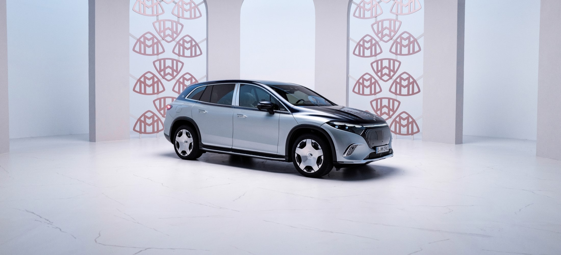 Der Mercedes-Maybach EQS SUV. Der Mercedes-Maybach EQS SUV.