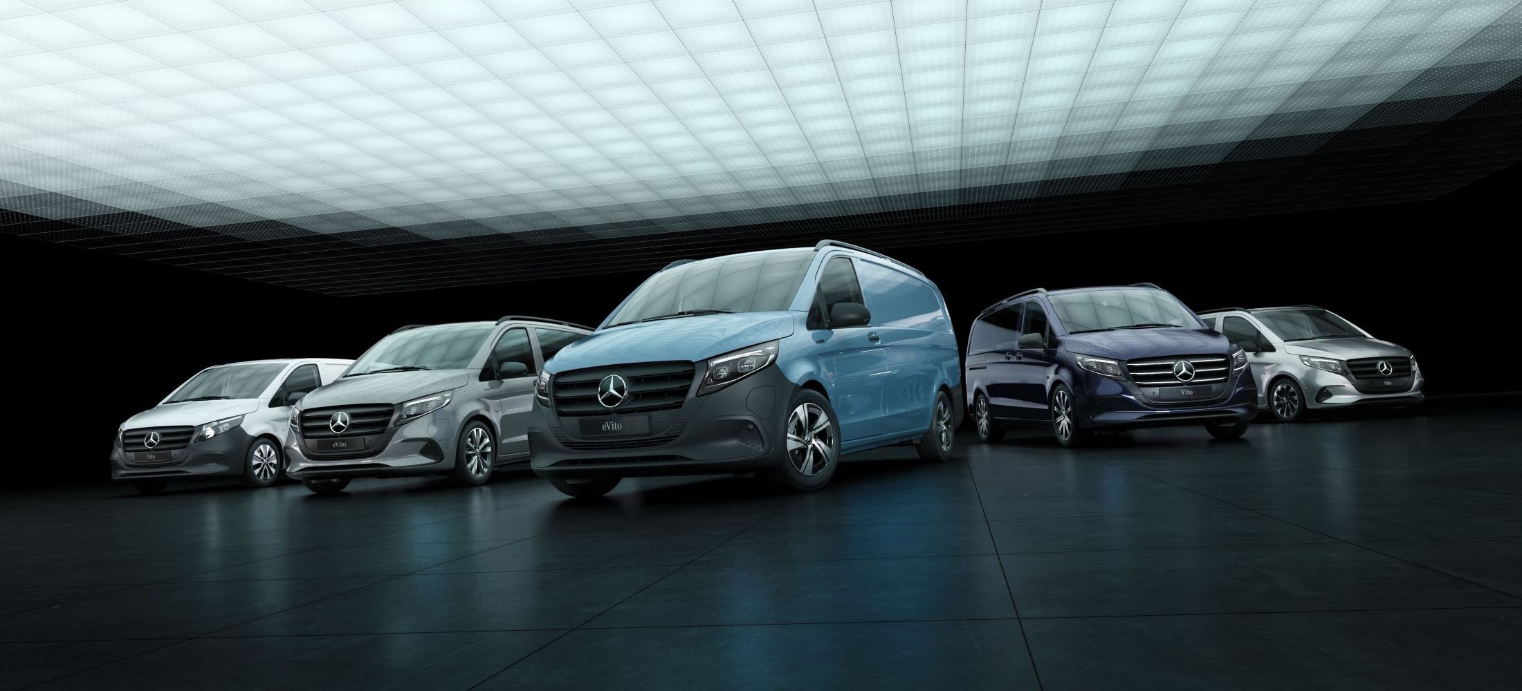 Zu sehen sind verschiedene Mercedes-Benz Transporter. 