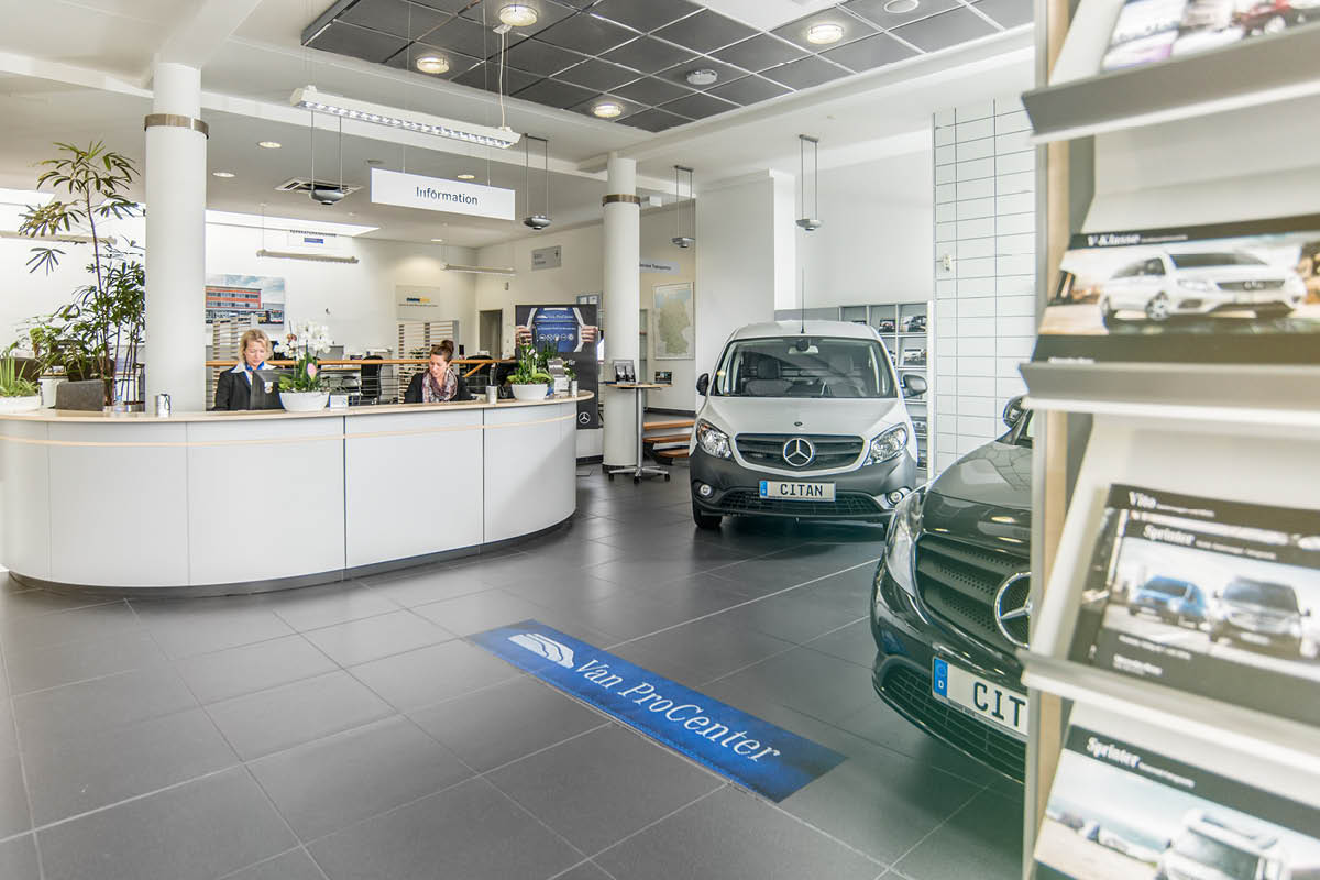 Innenansicht von Taunus-Auto in Schierstein
